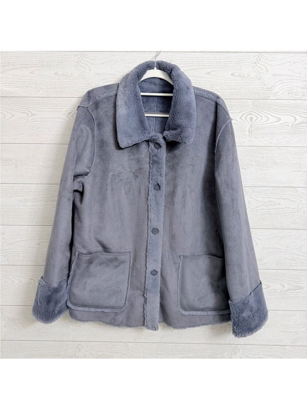 Brandon Thomas Women’s Blue Faux Suede Reversible Coat. Size XL